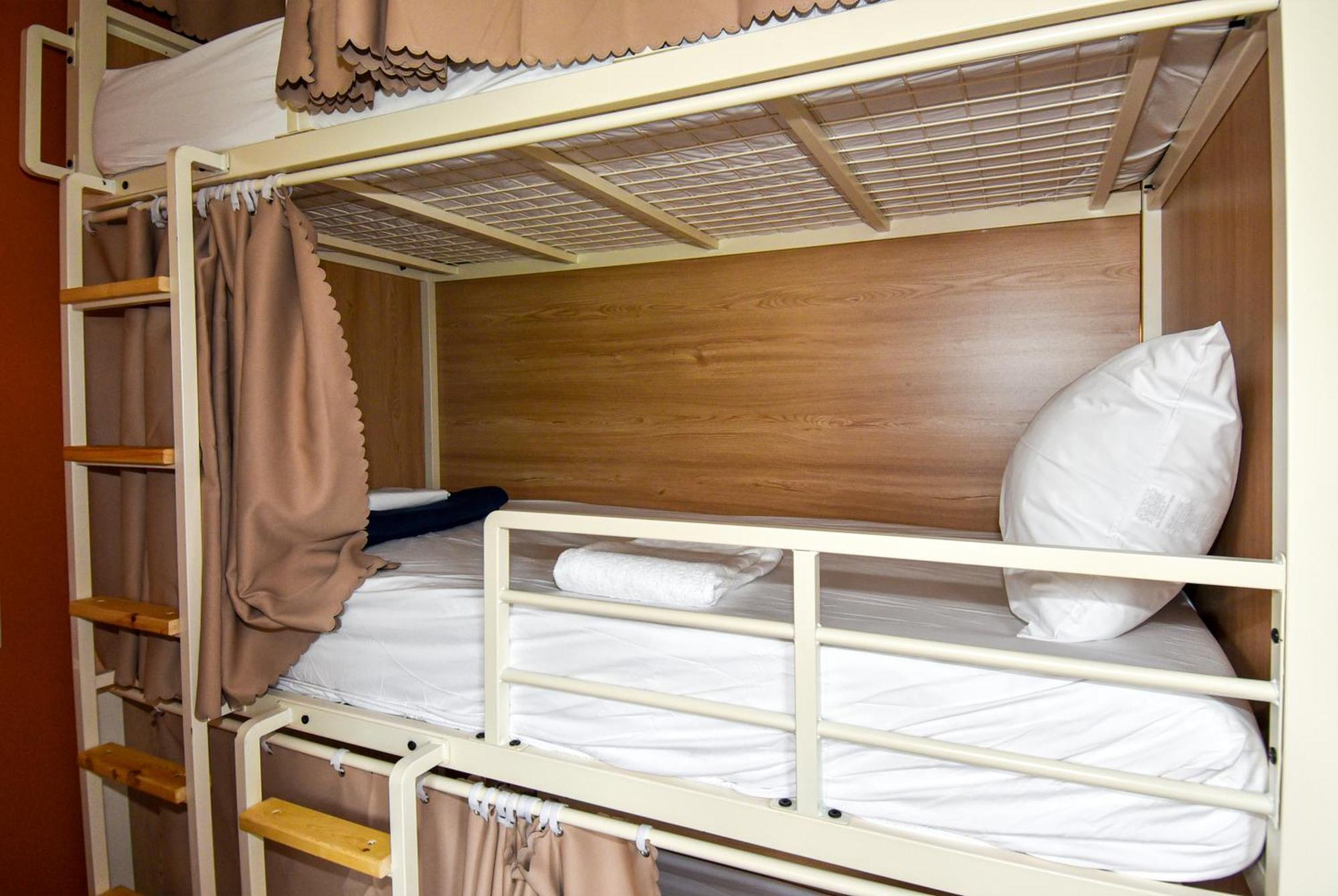 Caravan Hostel Dc 워싱턴 외부 사진